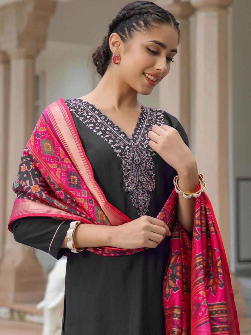 Women's ethnic set featuring kurta, pants, and dupatta – perfect for festive and traditional occasions