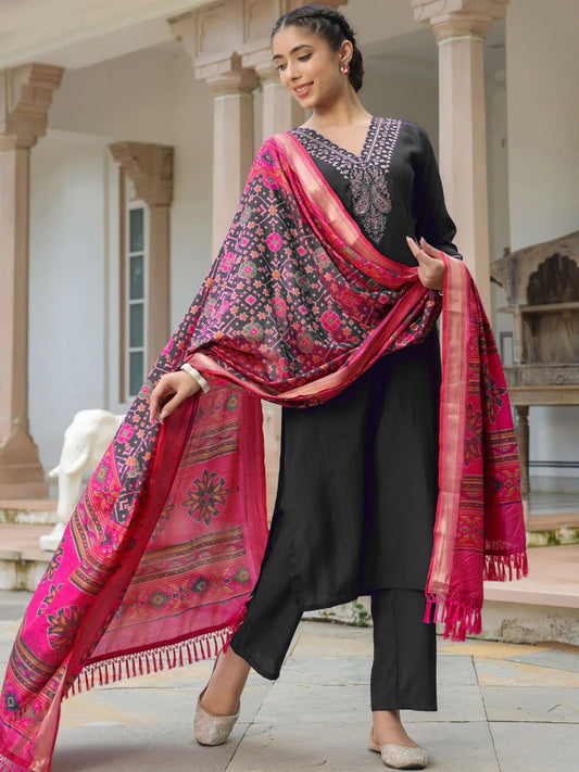 Noor Embroidered Black Ethnic Set