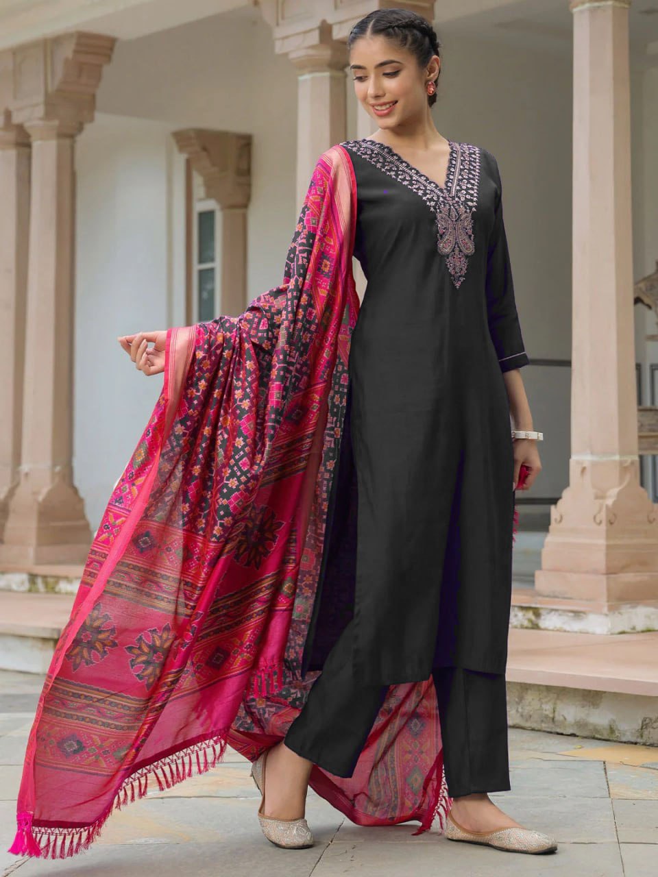 Noor Embroidered Black Ethnic Set