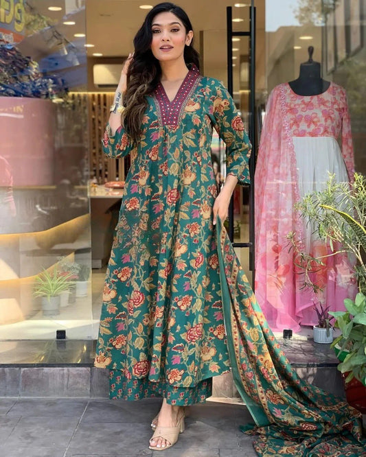 Elegant Green Printed Cotton Blend Kurta Set with Dupatta – SILKONIC