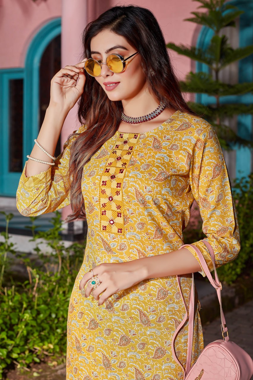 Yellow Cotton Blend Kurta Set with Foil Print & Mirror Work – SILKONIC